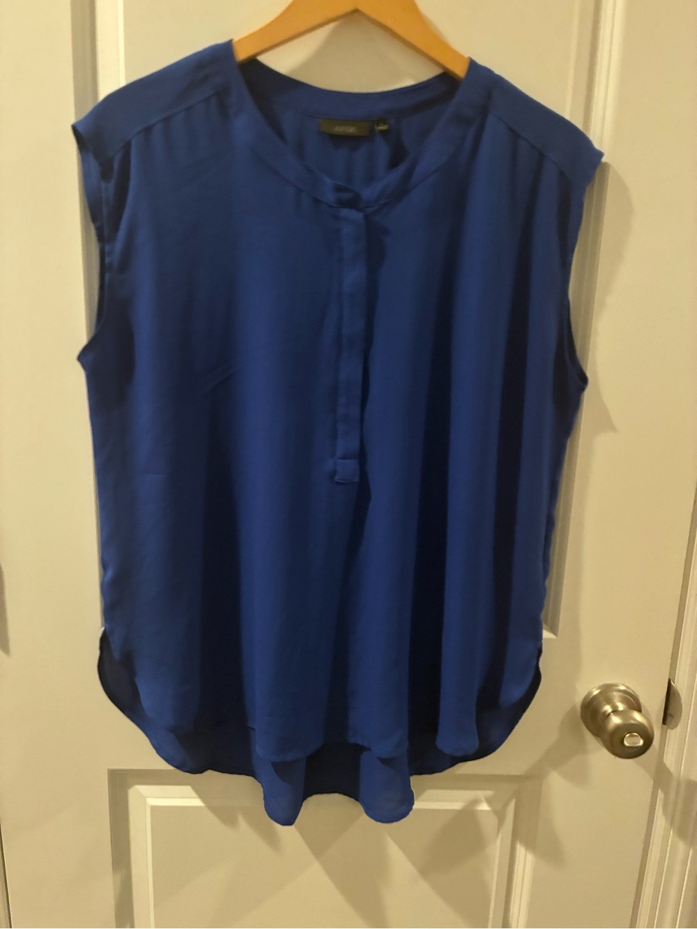 Apt. 9 Sleeveless Royal Blue Split-Placket Camisole